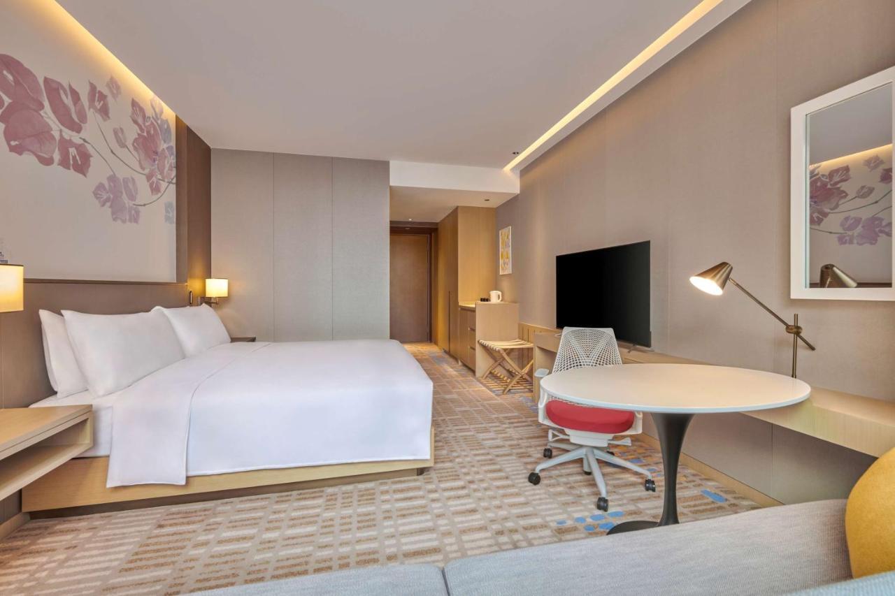 Hilton Garden Inn Shenzhen Guangming Exteriör bild